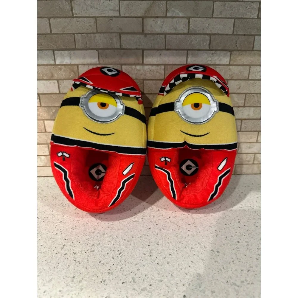 Minion‎ kids slippers